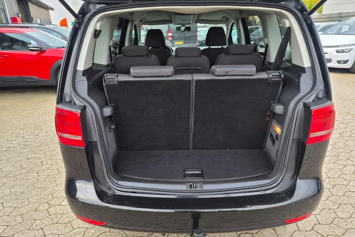 Sort VW Touran fra 2011