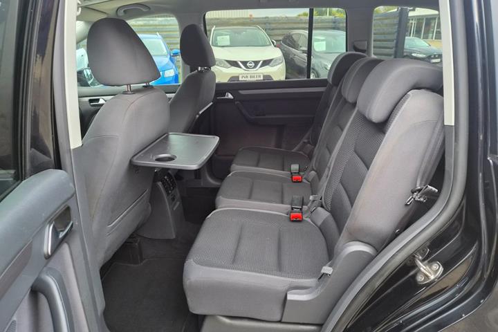 Sort VW Touran fra 2011