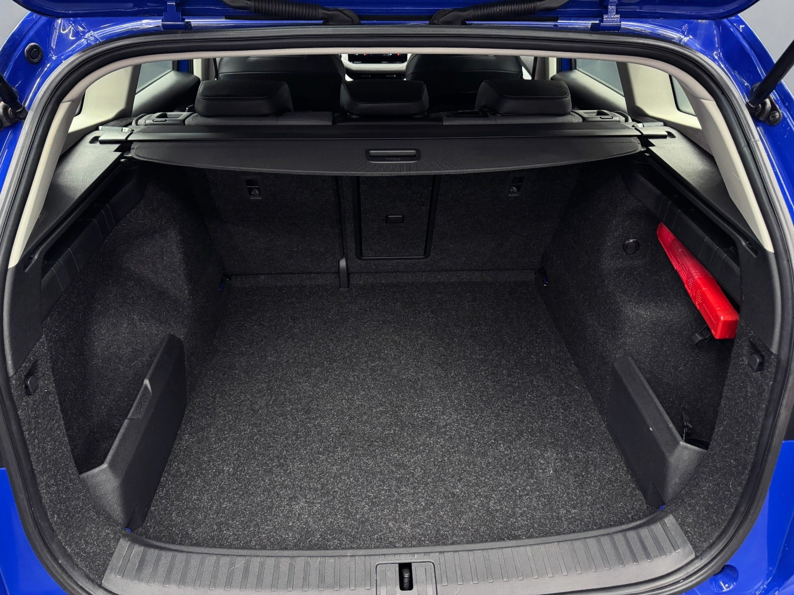 Blå Skoda Enyaq fra 2023