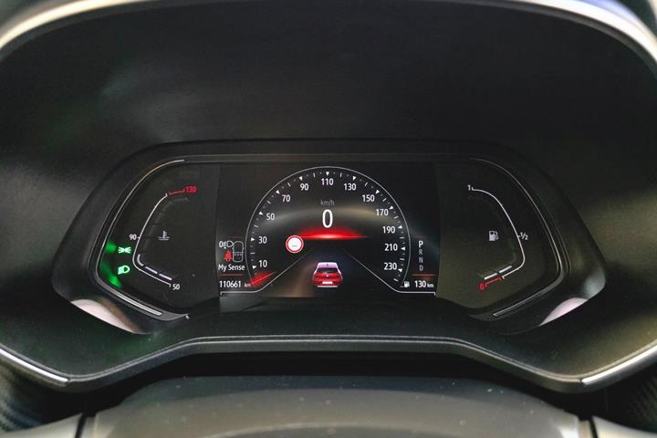 Rød Renault Clio V fra 2020