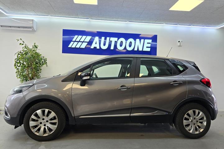 Grå Renault Captur fra 2015
