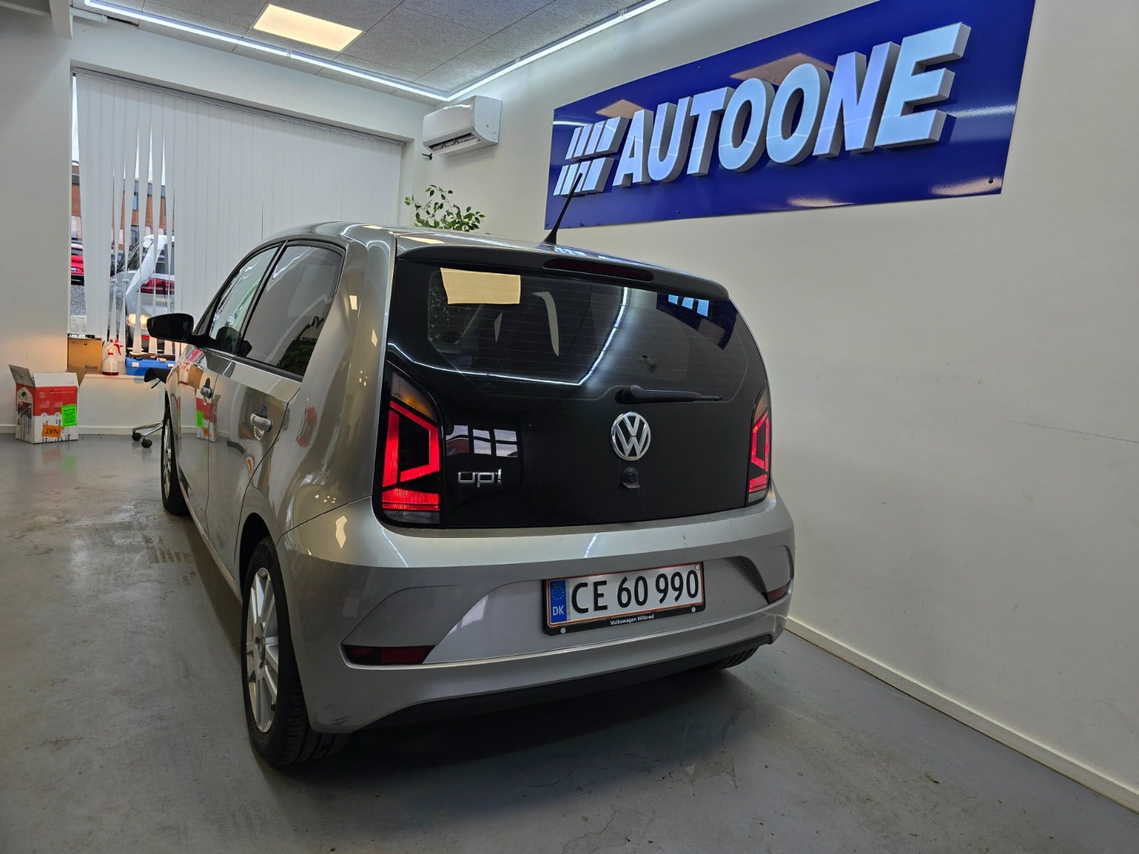Sølv VW UP! fra 2019