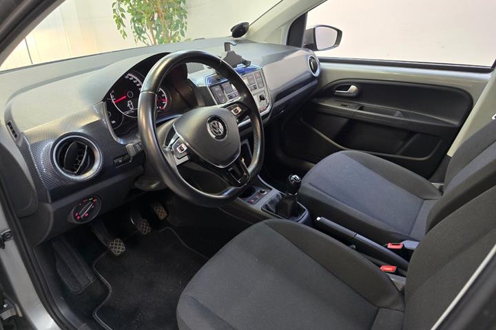 Sølv VW UP! fra 2019