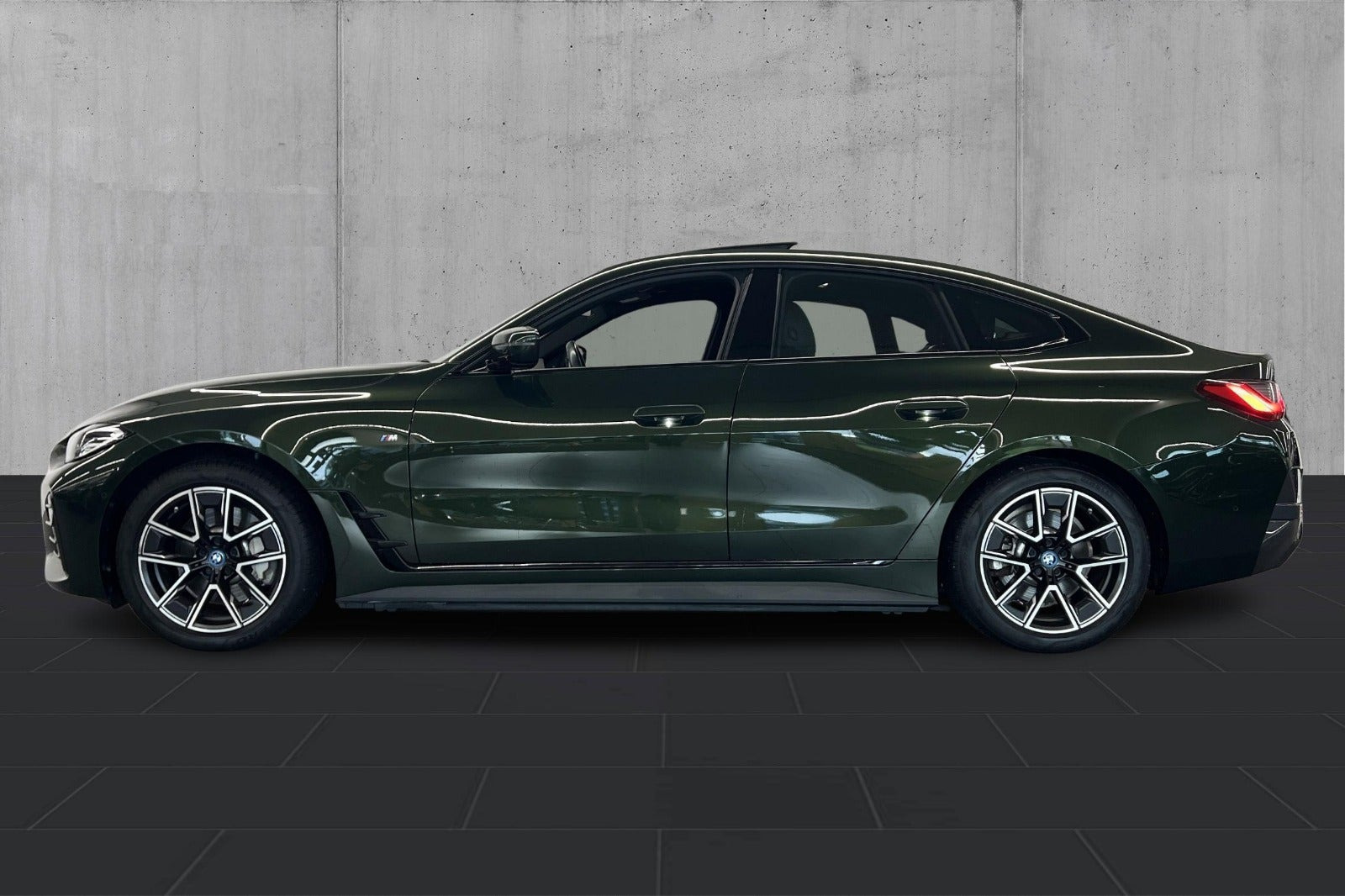 Grøn BMW i4 fra 2024