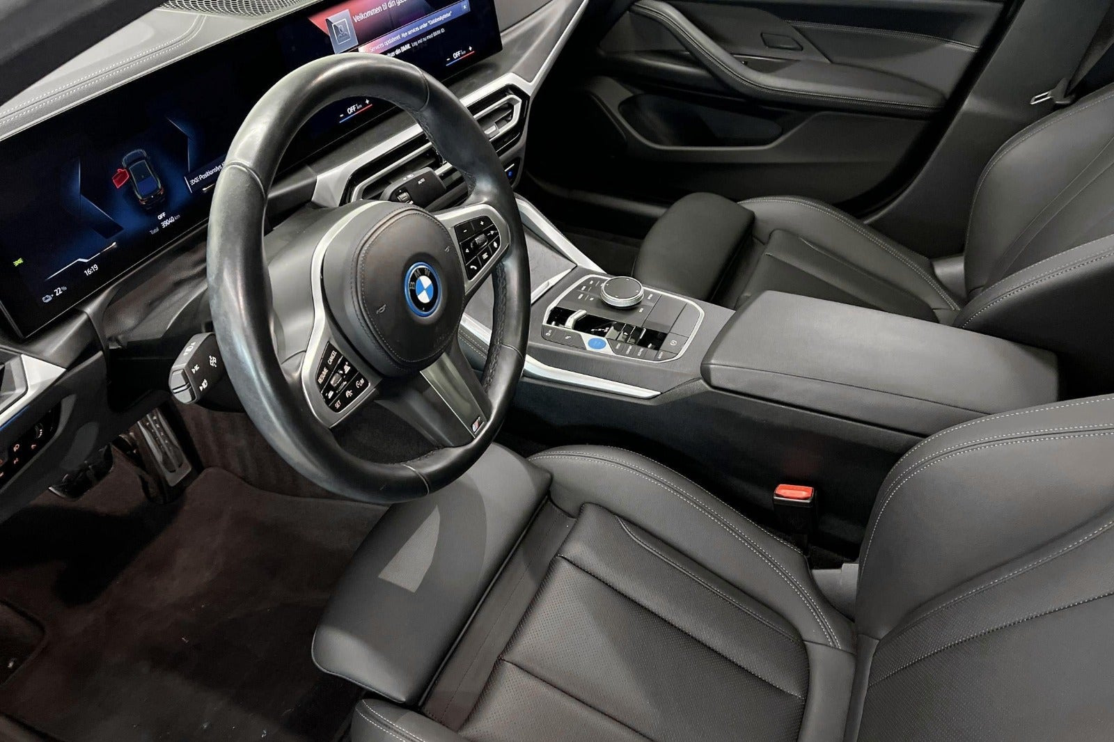 Grøn BMW i4 fra 2024
