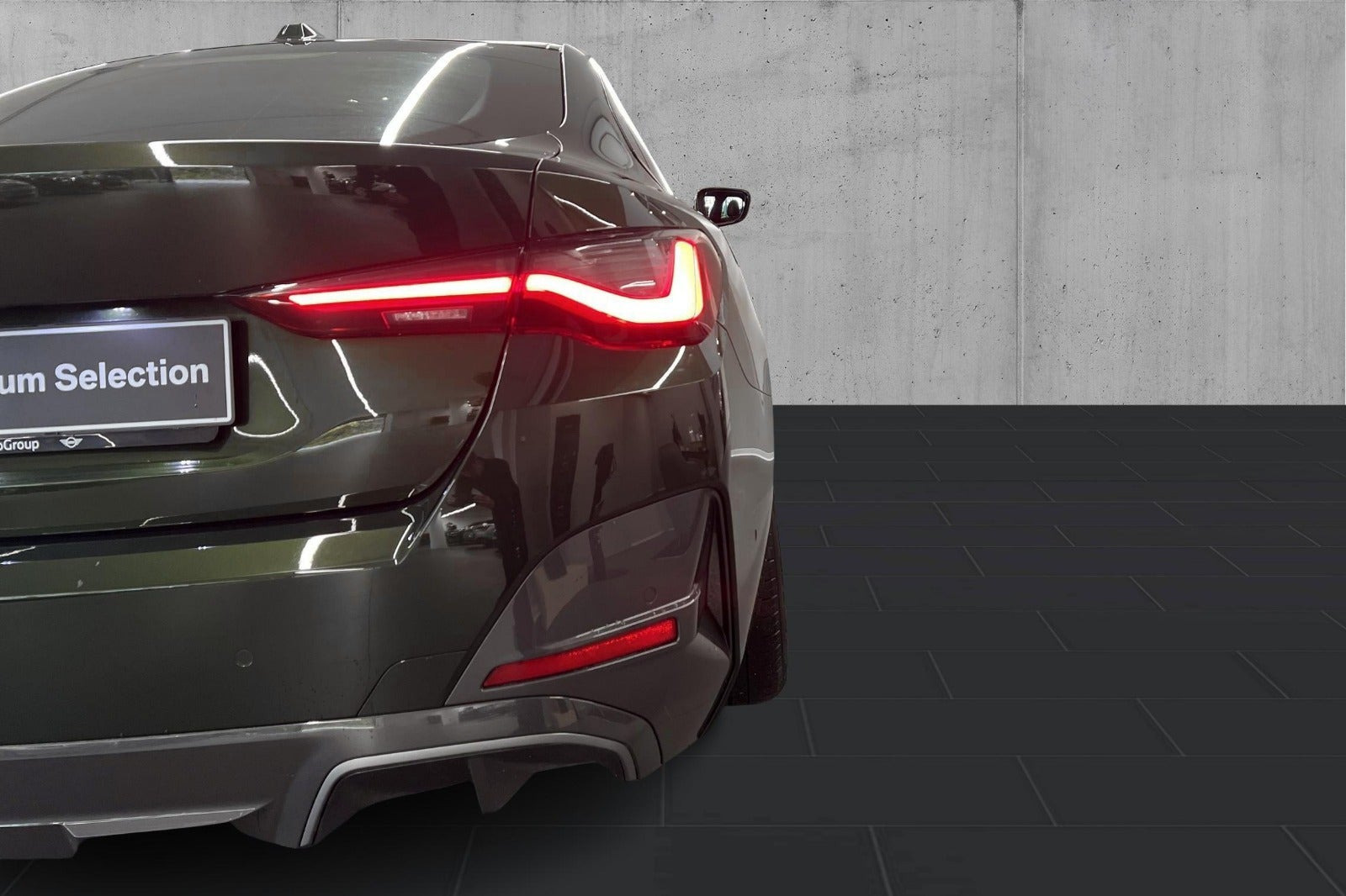 Grøn BMW i4 fra 2024