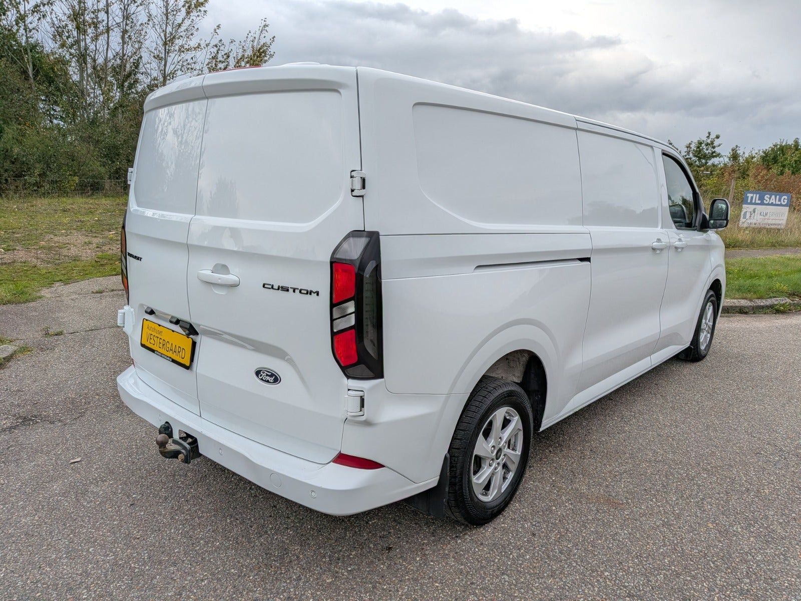Hvid Ford Transit Custom 300 L2 fra 2023