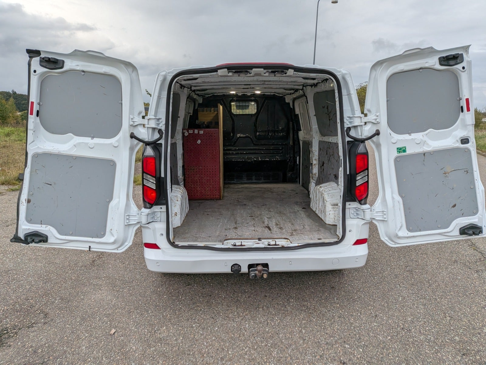 Hvid Ford Transit Custom 300 L2 fra 2023