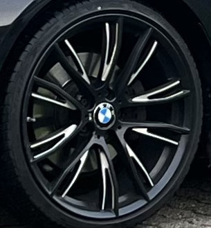 Sort BMW 4-serie fra 2016