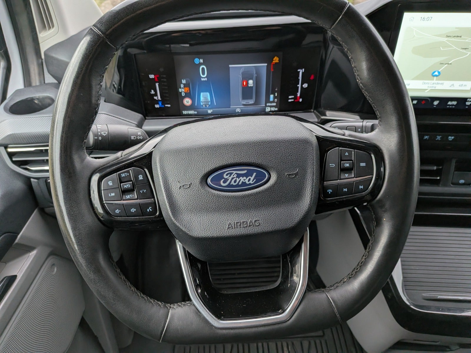Hvid Ford Transit Custom 300 L2 fra 2023