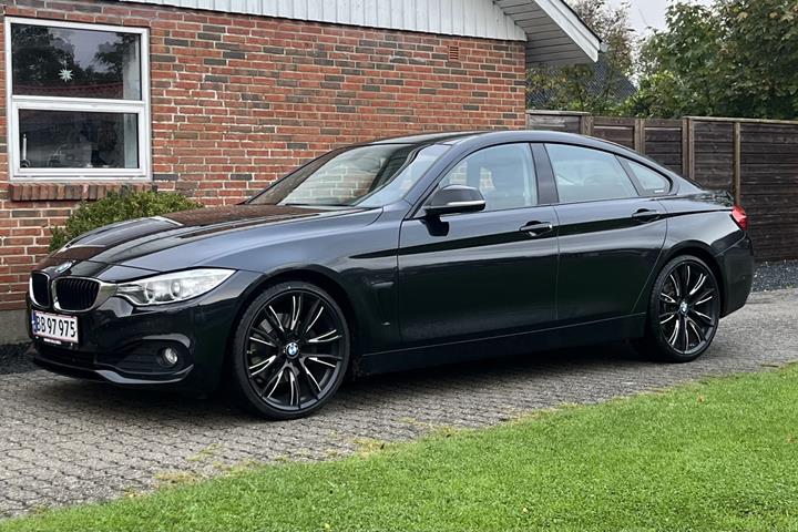 Sort BMW 4-serie fra 2016