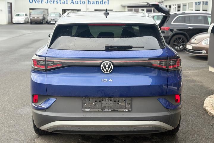Blå VW ID.4 fra 2021