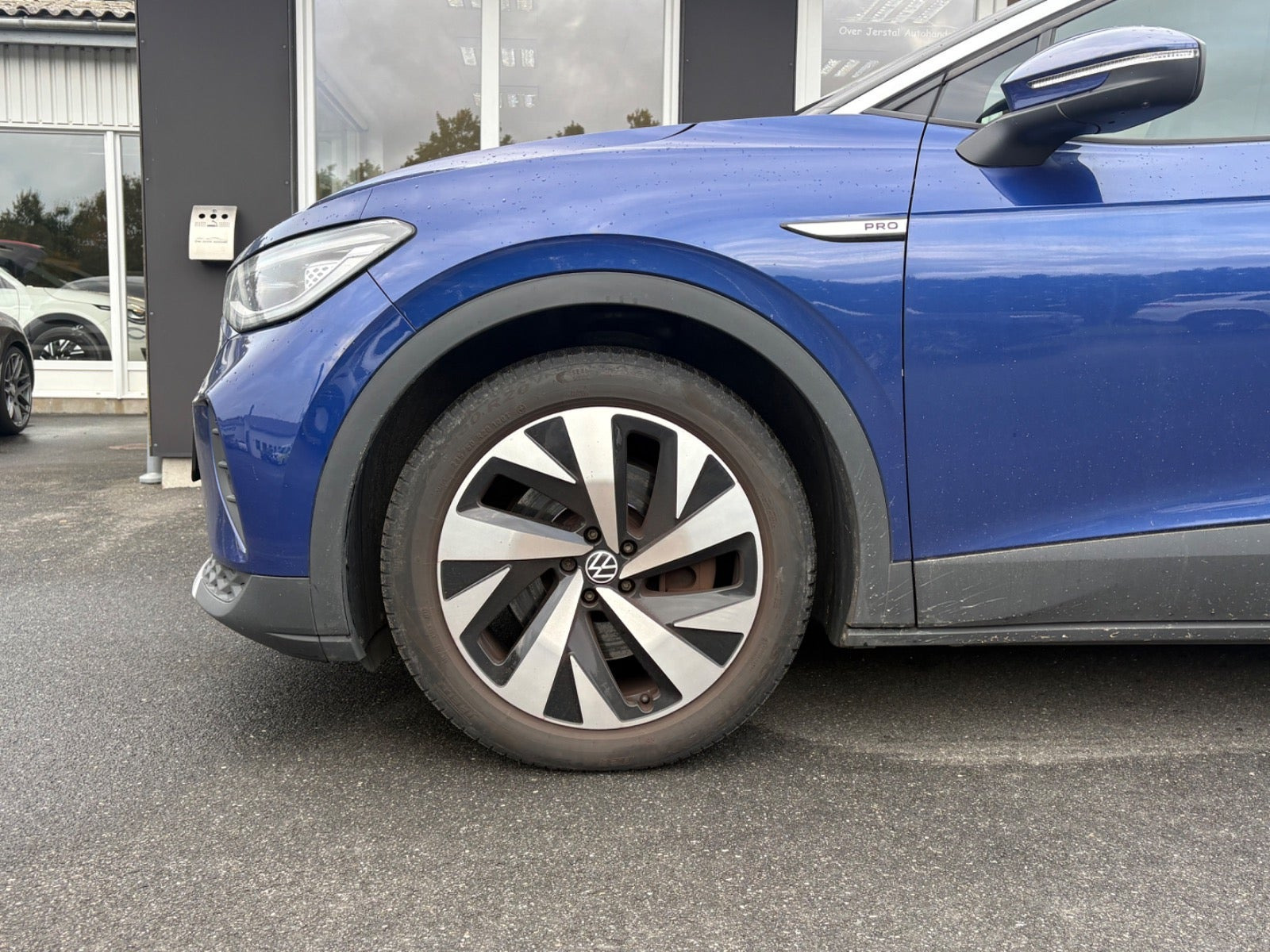 Blå VW ID.4 fra 2021