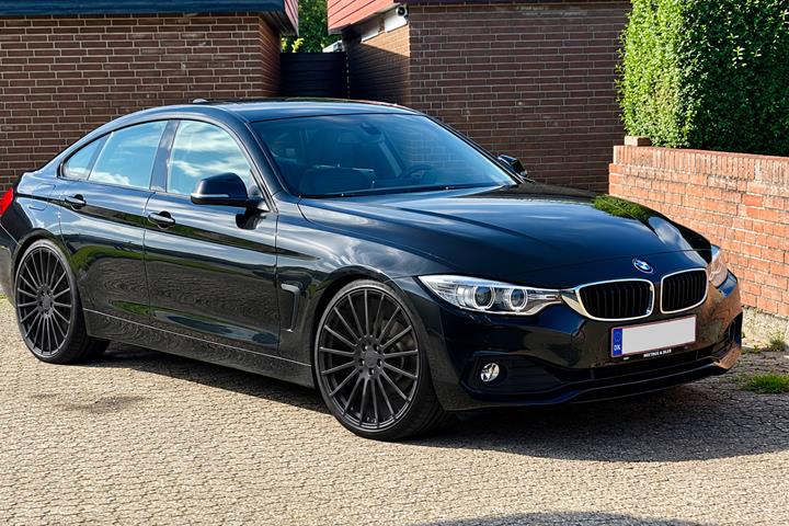 Sort BMW 4-serie fra 2016