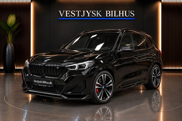 Sort BMW iX1 fra 2025