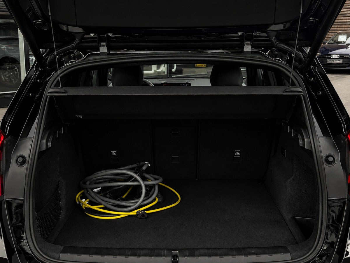 Sort BMW iX1 fra 2025
