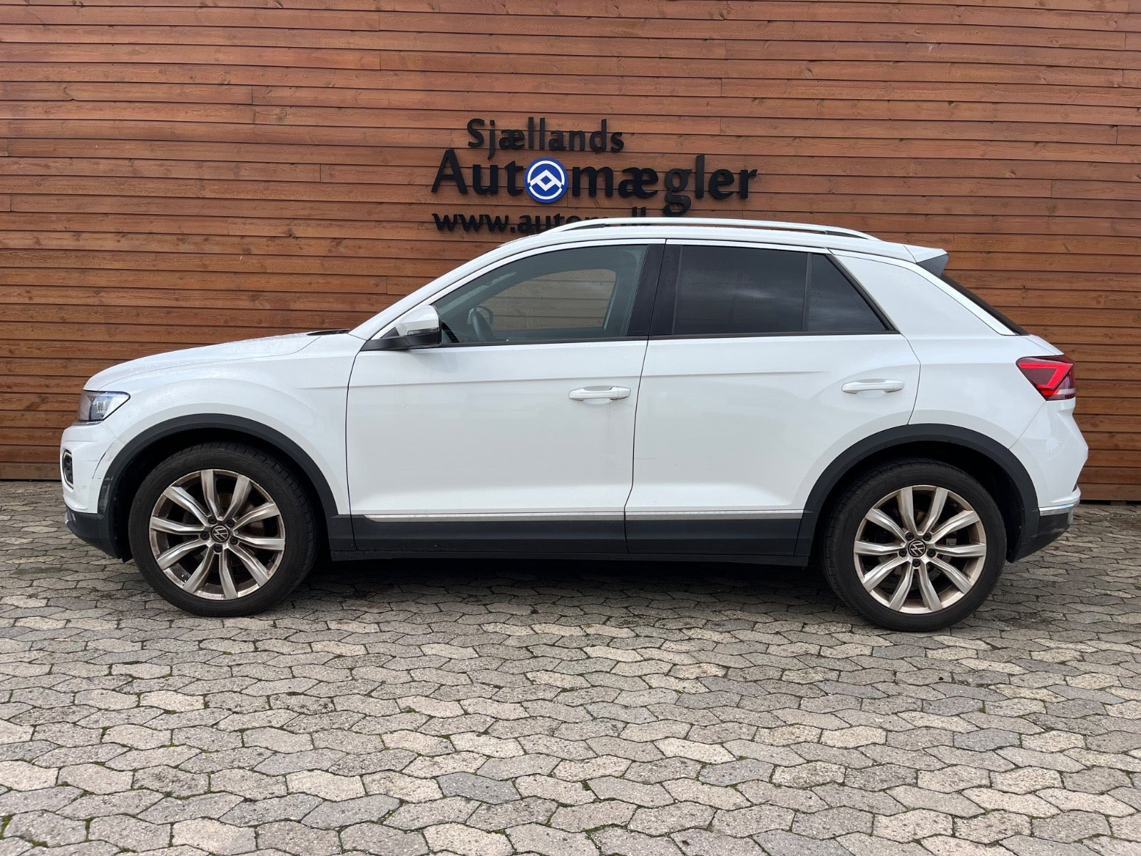 Hvid VW T-Roc fra 2022