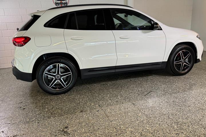 Hvid Mercedes EQA250+ fra 2025