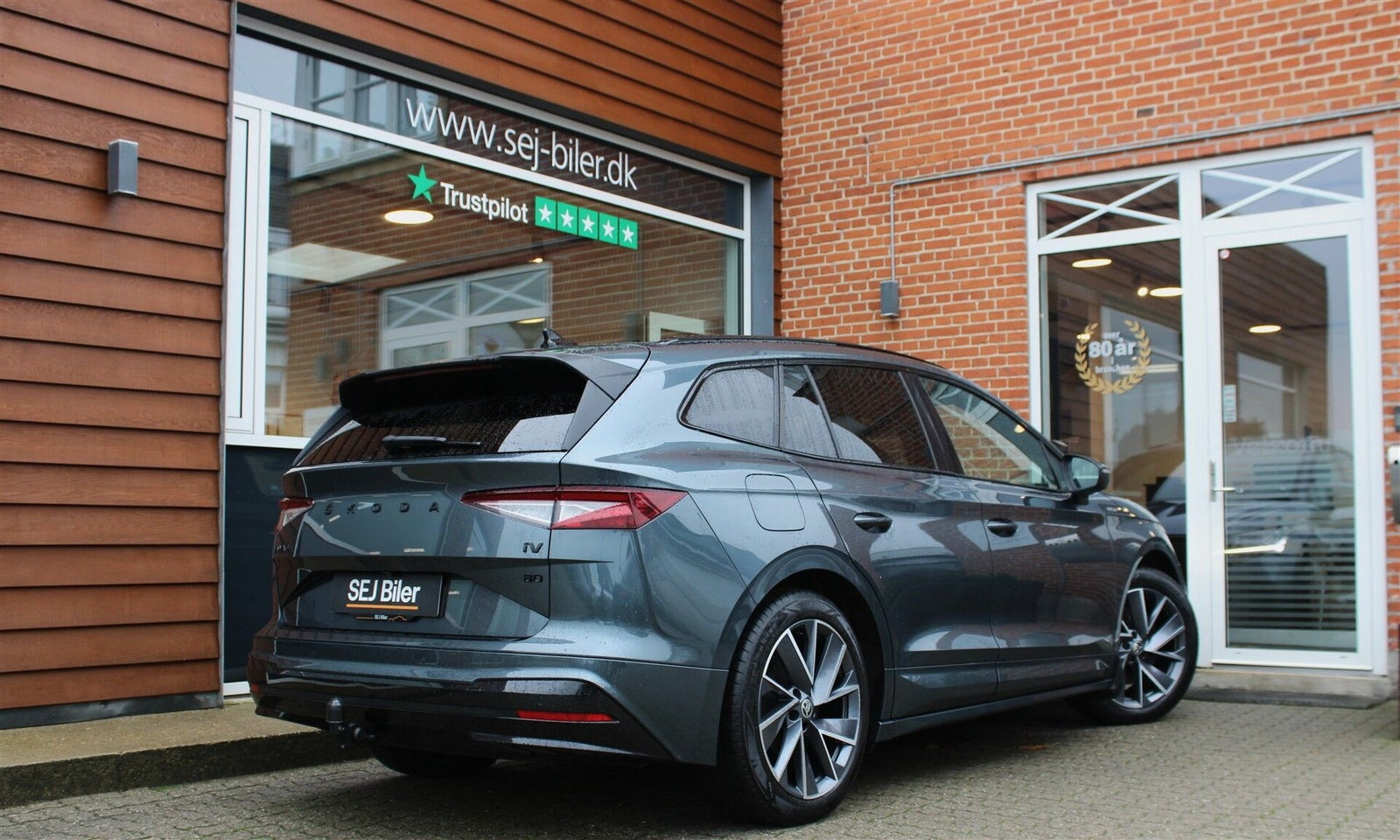 Grå Skoda Enyaq fra 2021