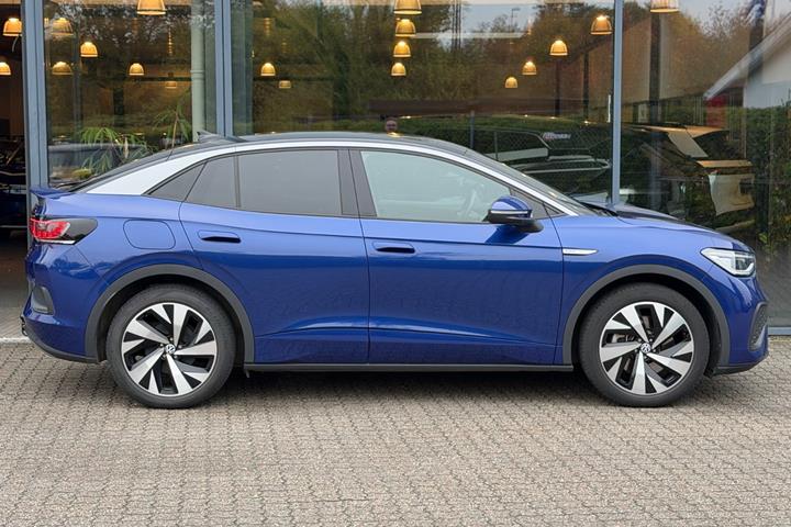 Blå VW ID.5 fra 2023