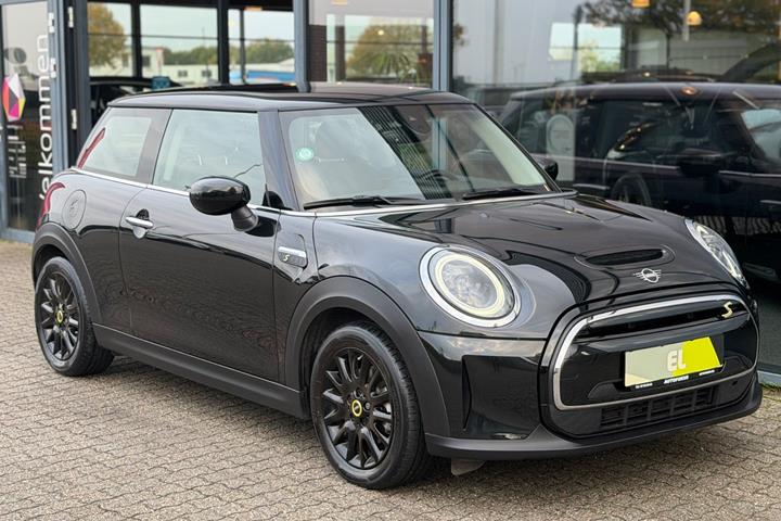 Sort Mini Cooper SE fra 2023