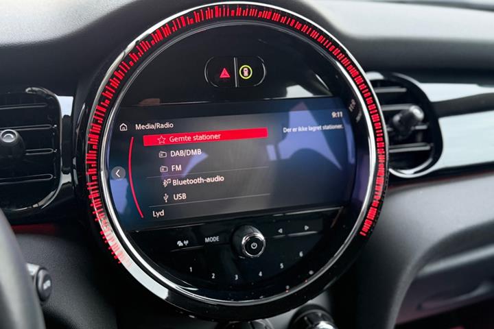 Sort Mini Cooper SE fra 2023