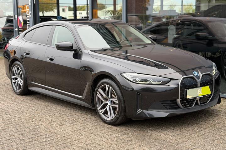 Sort BMW i4 fra 2022