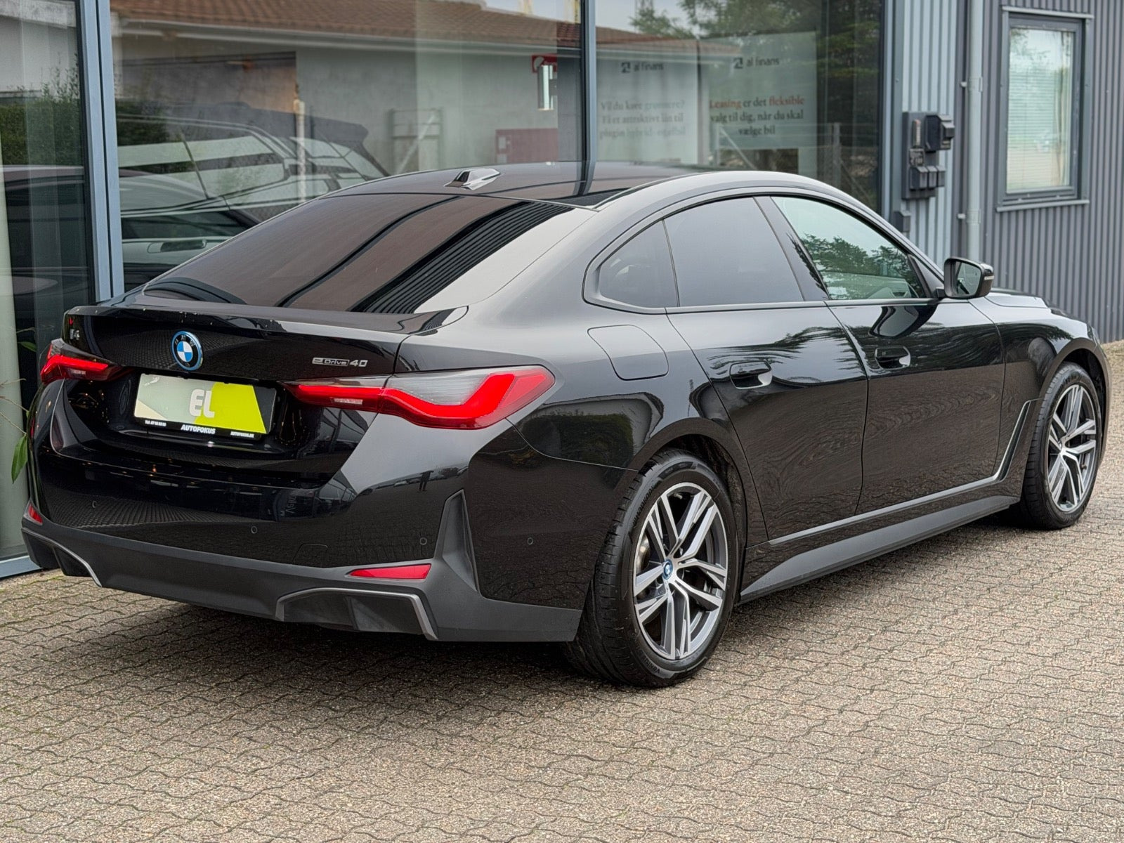 Sort BMW i4 fra 2022
