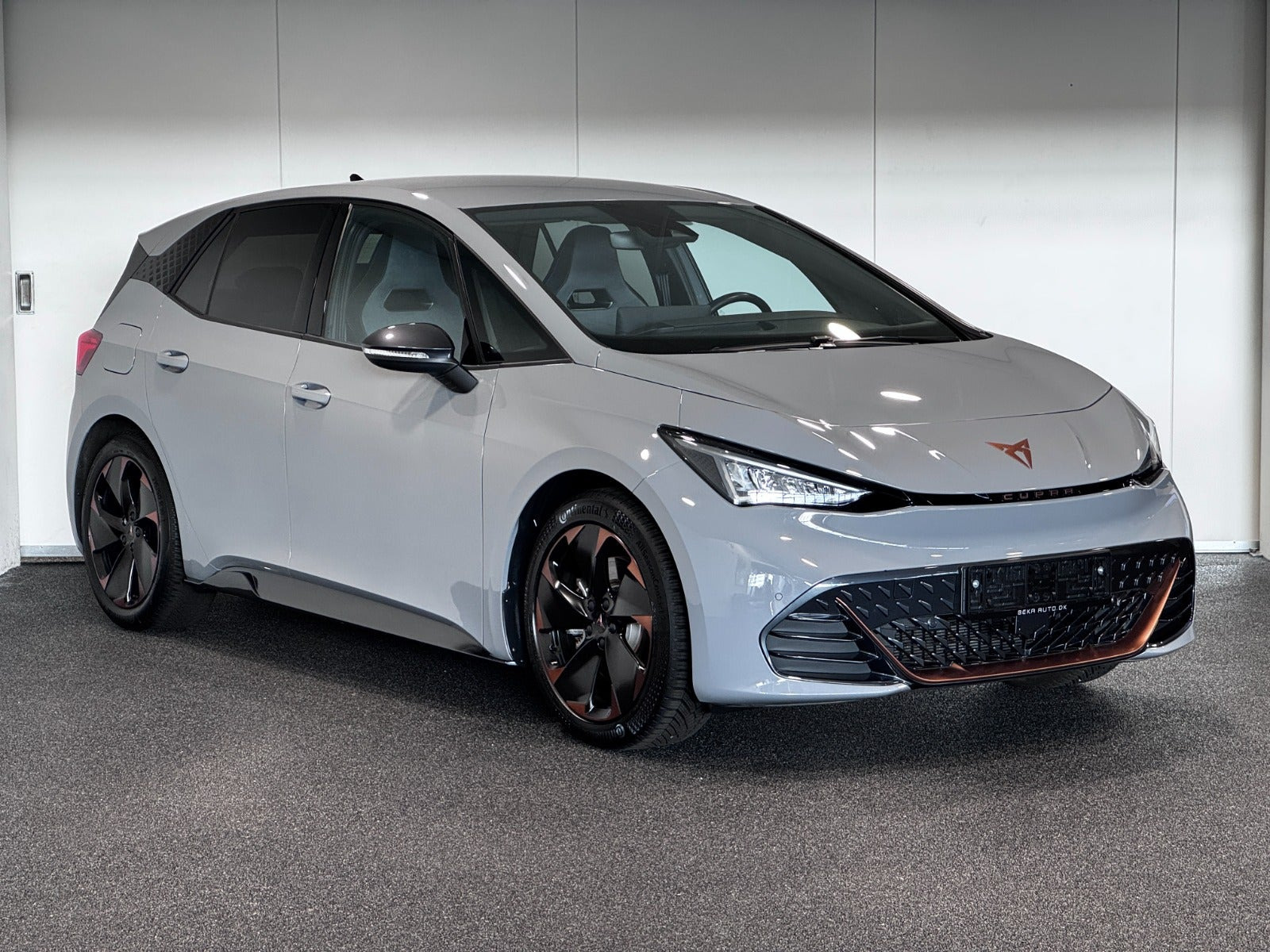 Grå Cupra Born fra 2024