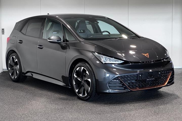 Grå Cupra Born fra 2023