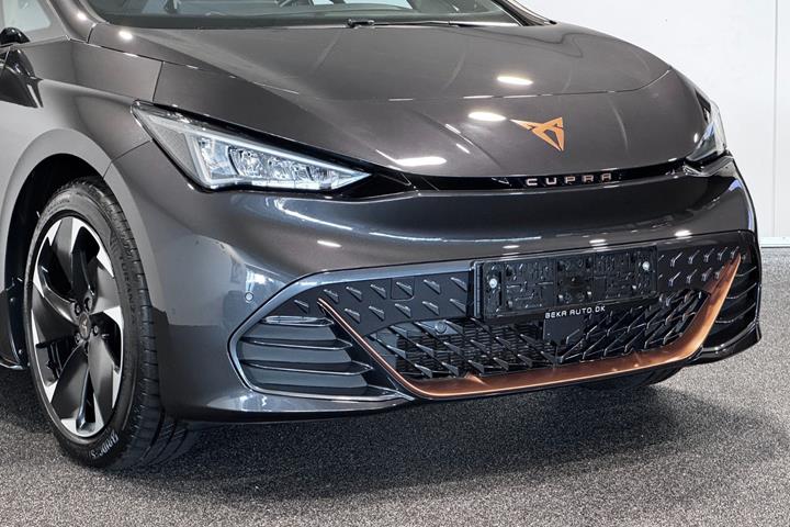 Grå Cupra Born fra 2023