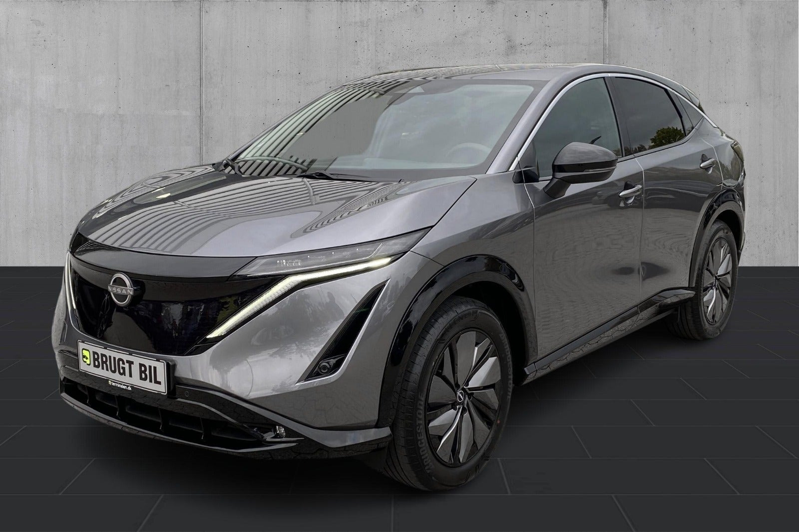Grå Nissan Ariya fra 2026