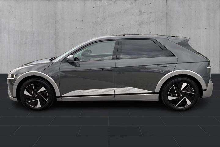 Grå Hyundai Ioniq 5 fra 2025