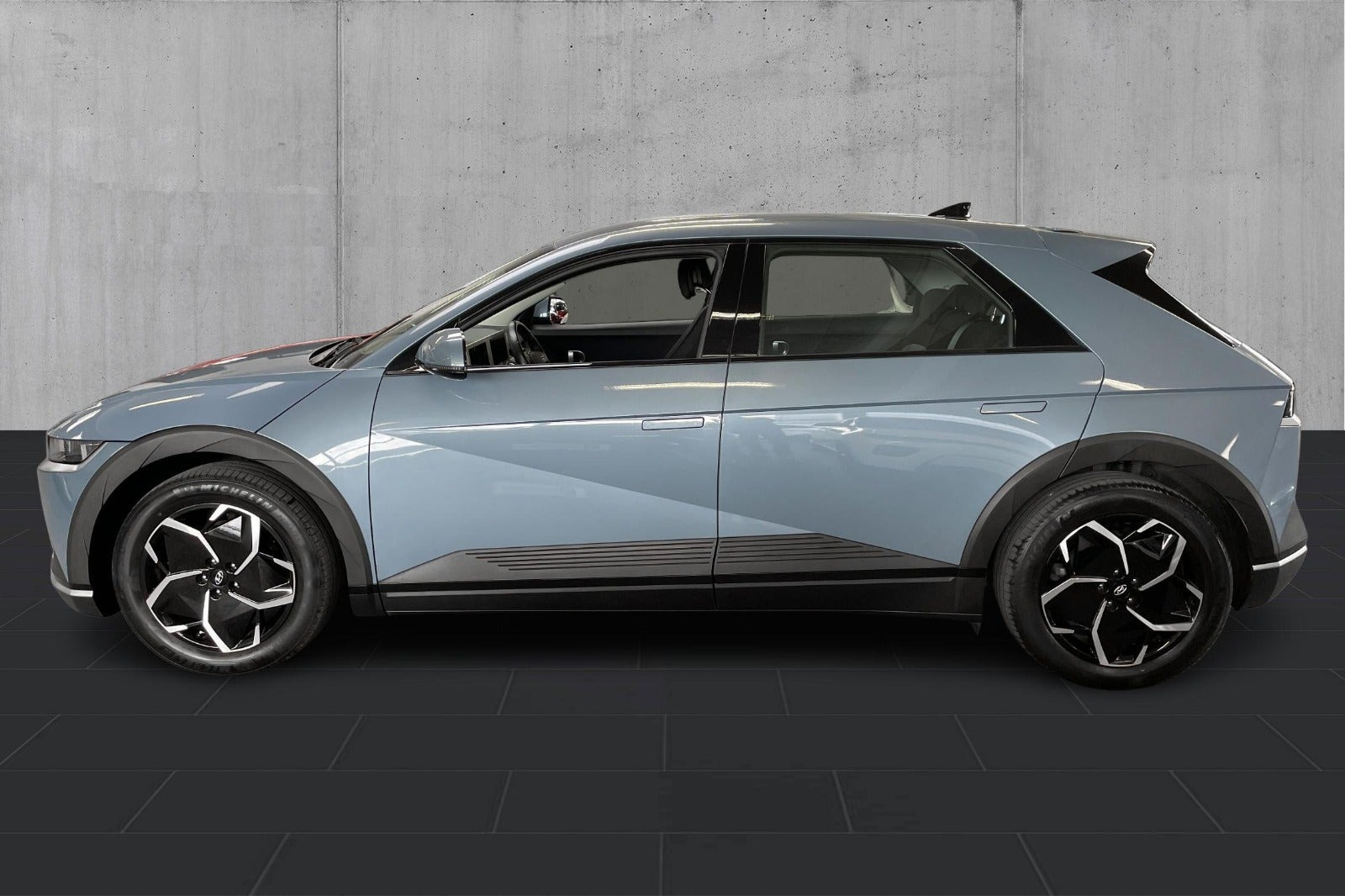 Blå Hyundai Ioniq 5 fra 2023