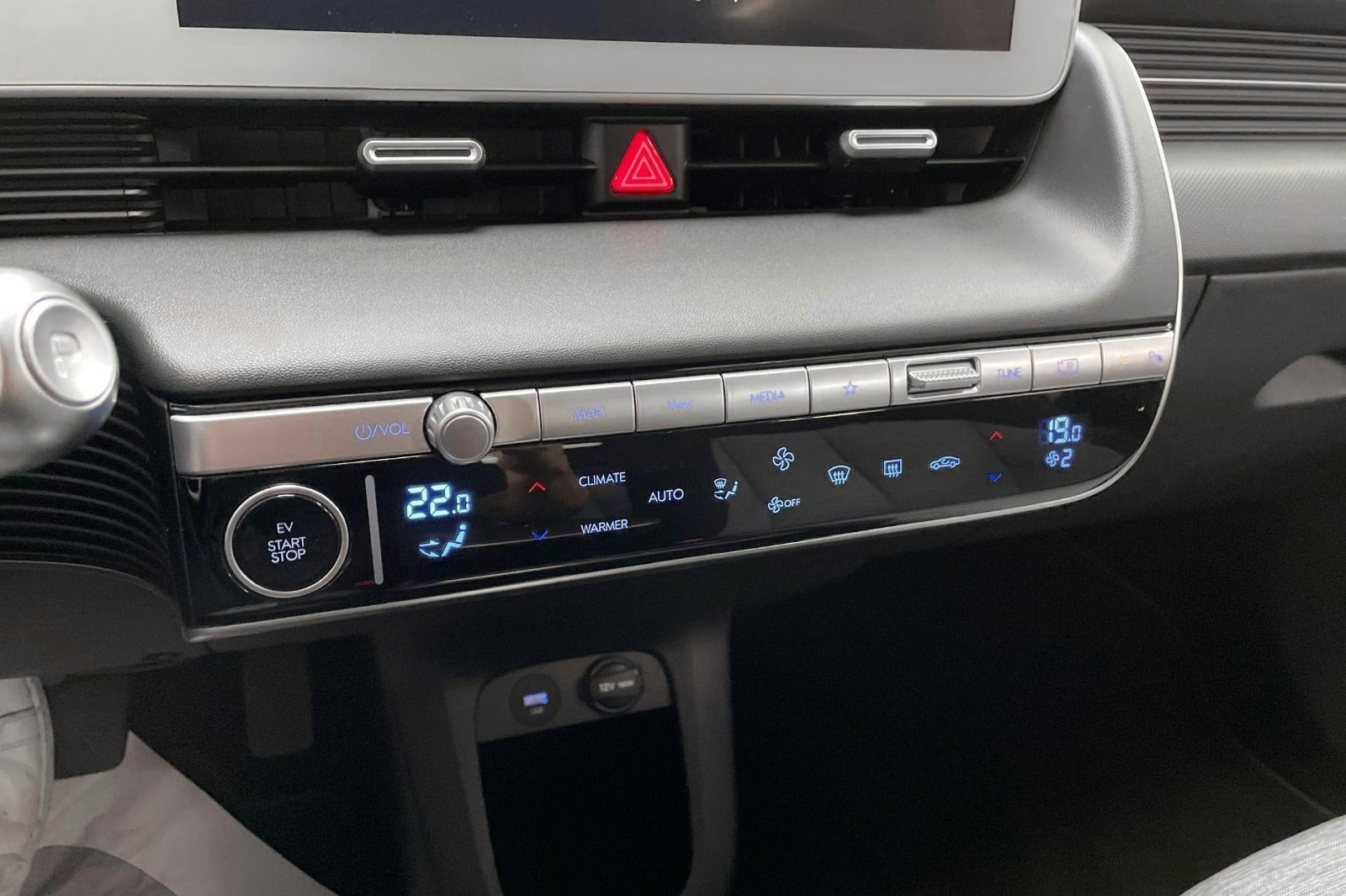 Blå Hyundai Ioniq 5 fra 2023