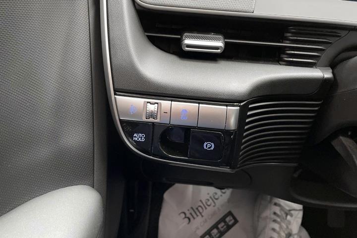 Blå Hyundai Ioniq 5 fra 2023
