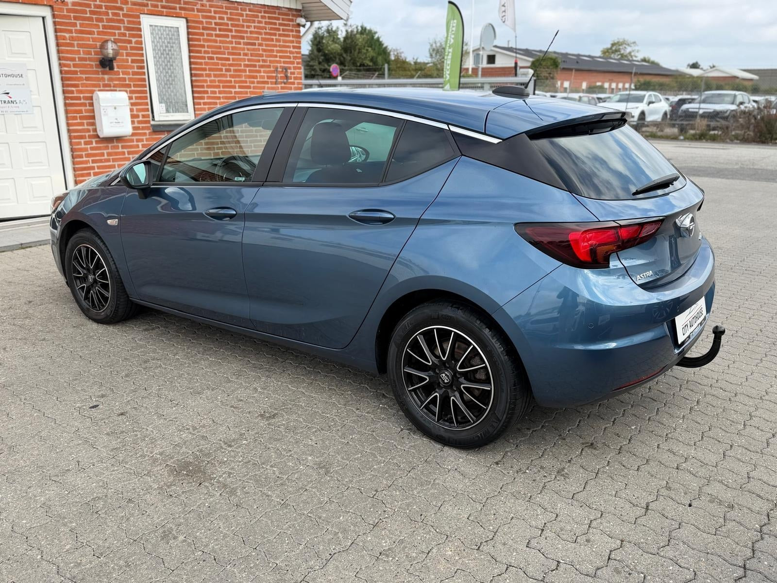undefined Opel Astra fra 2017