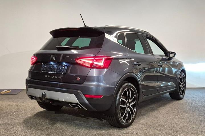 Grå Seat Arona fra 2019