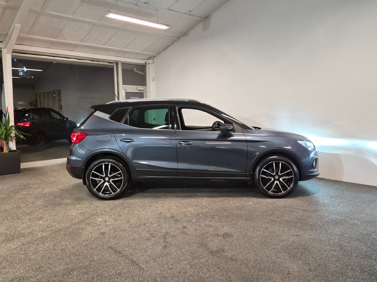 Grå Seat Arona fra 2019