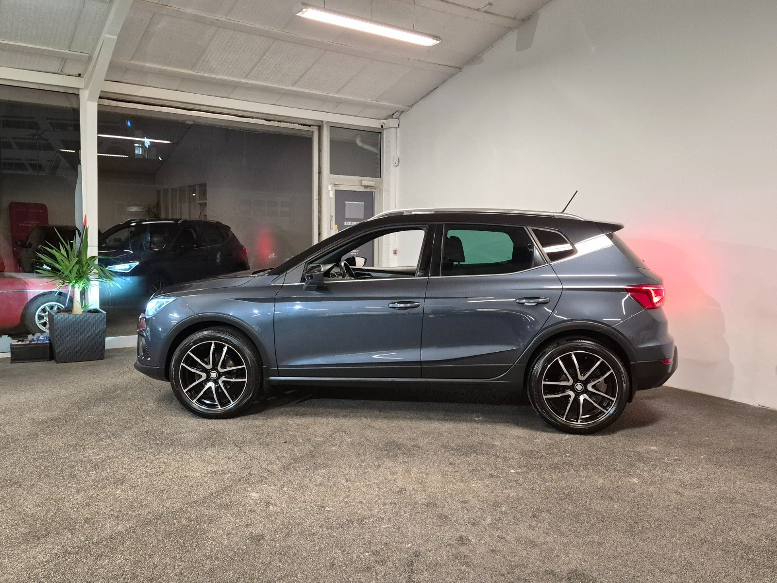 Grå Seat Arona fra 2019