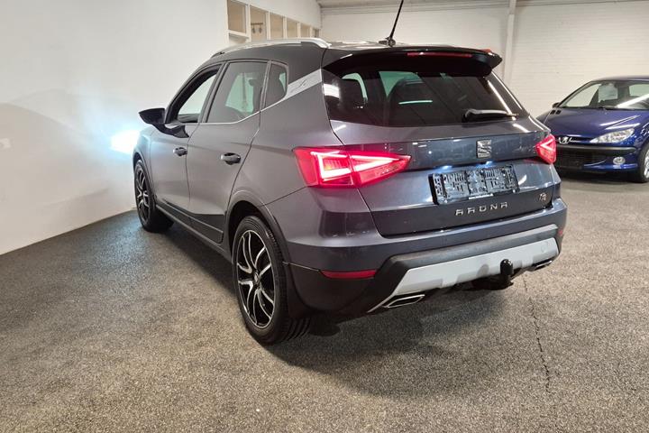 Grå Seat Arona fra 2019