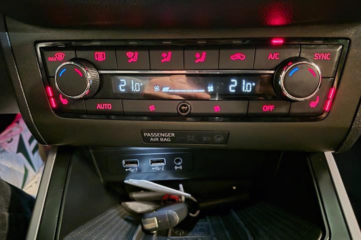 Grå Seat Arona fra 2019