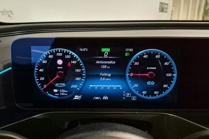 Grå Mercedes EQC400 fra 2022