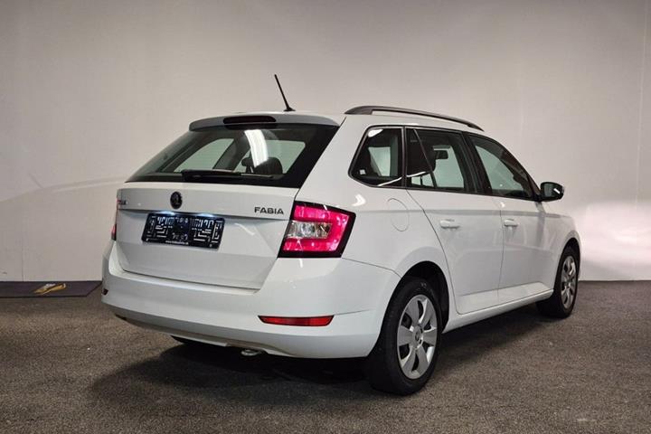 Hvid Skoda Fabia fra 2019