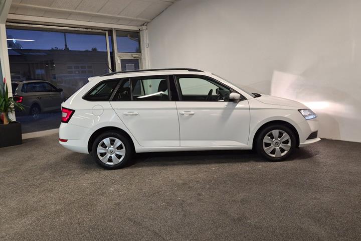 Hvid Skoda Fabia fra 2019