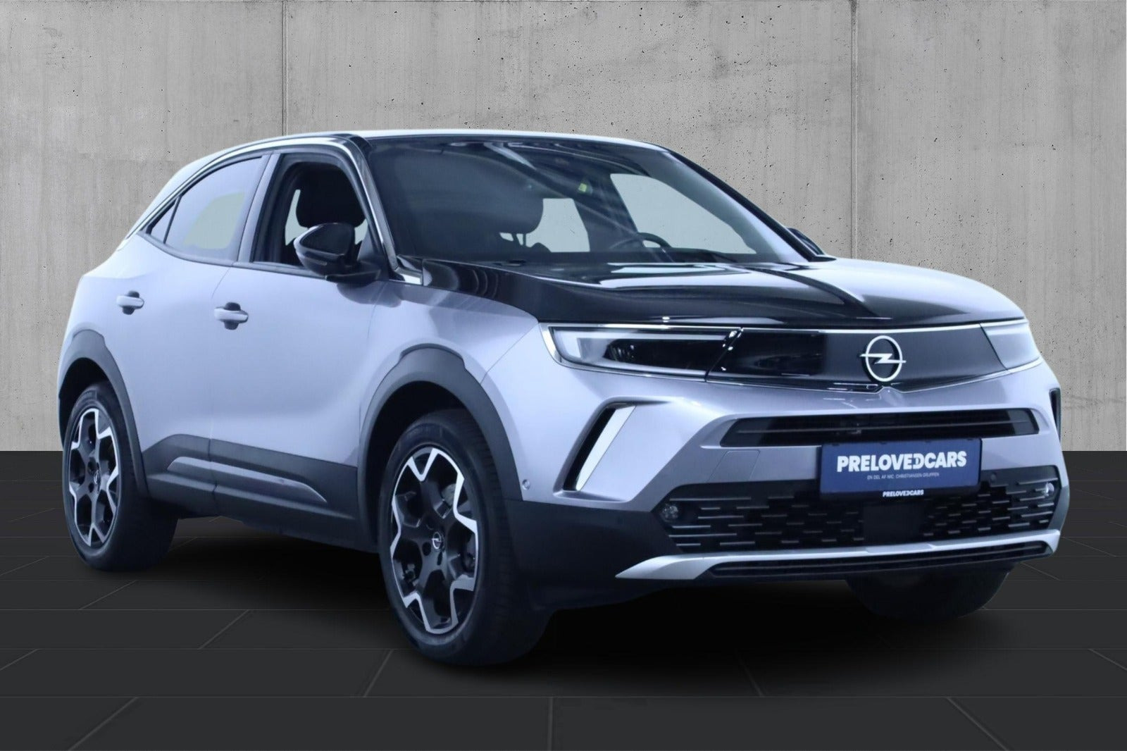 Grå Opel Mokka-e fra 2023