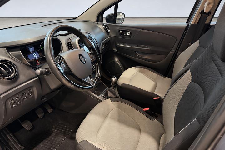 Grå Renault Captur fra 2017