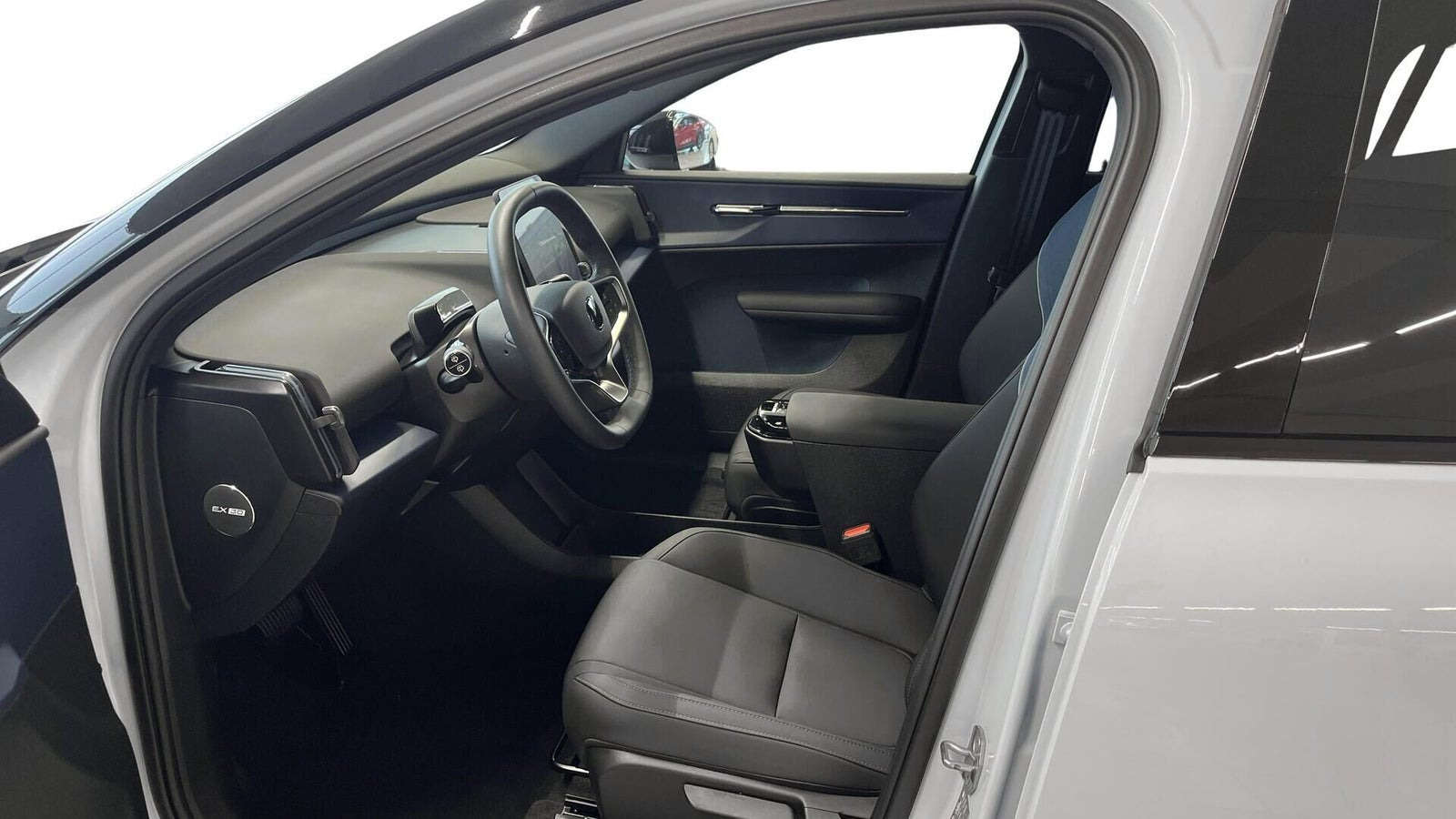 Hvid Volvo EX30 fra 2024