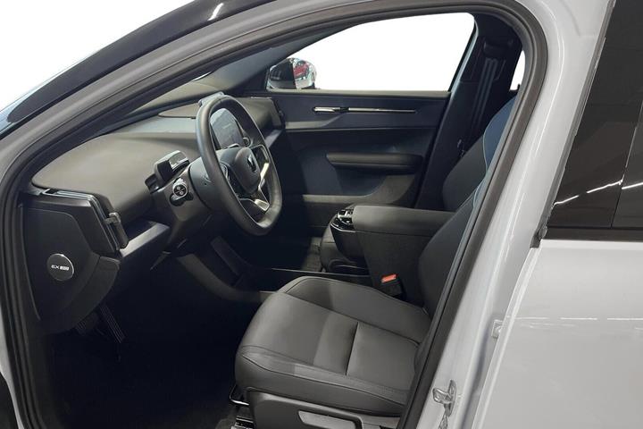 Hvid Volvo EX30 fra 2024