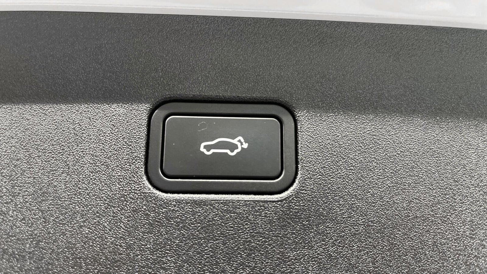 Hvid Volvo EX30 fra 2024